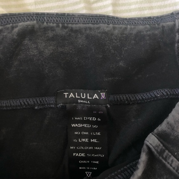 Aritzia Talula Acid Wash Leggings - Picture 3 of 5